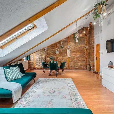 Acme 4* Budapest